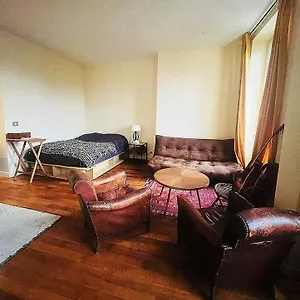 Ermitage-appartement - Buttes Chaumont , Parigi Francia